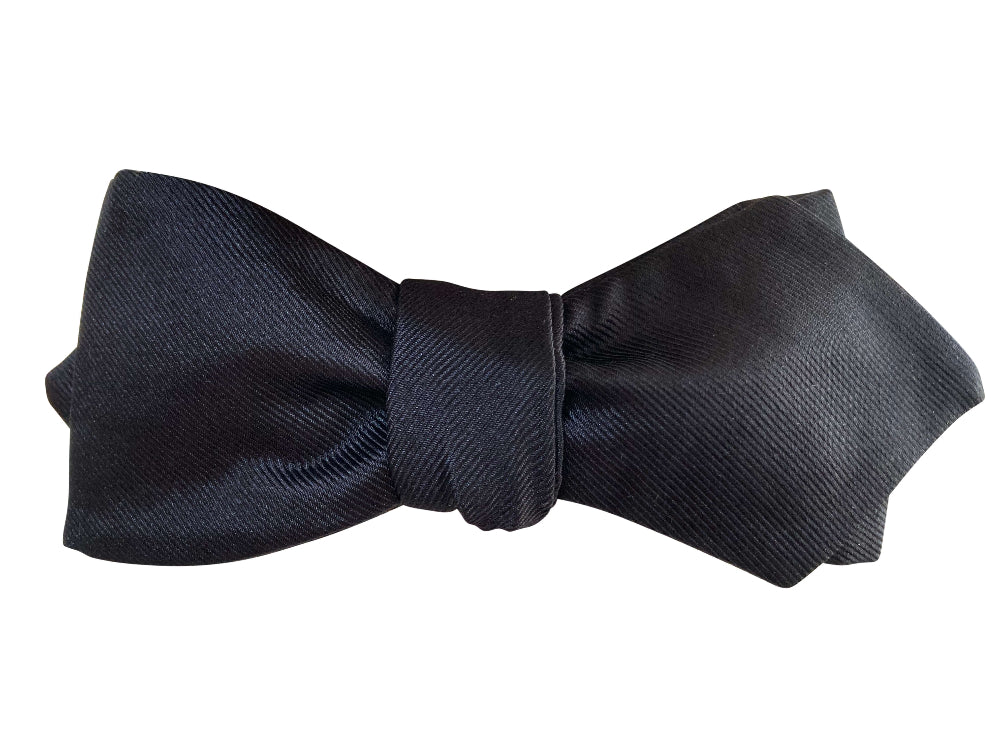 black silk diamond point self tie bow tie